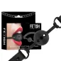 Preview: Verpackung eines atmungsaktiven Silikon-Knebelballs mit rotem Lippenmotiv und Kettenmuster.