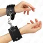 Preview: Zwei Hände in schwarzen Lederfesseln mit Metallverschlüssen, vor weißem Hintergrund.