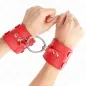Preview: Feste Handgelenkfesseln Mit Ring Und Nieten Rot – Kink