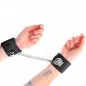 Preview: Handgelenkfesseln Mit Kette 30cm Und Schloss Schwarz – Kink