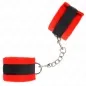 Preview: Beginner Fur Hand Cuffs Black-Red 30 x 7cm – Kink