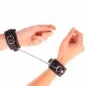 Preview: Kleine Handgelenksfesseln Schwarz Mit Rotem Futter – Kink