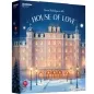 Preview: Adventskalender mit einem beleuchteten, schneebedeckten Gebäude und dem Text "Sweet holidays in the House of Love".