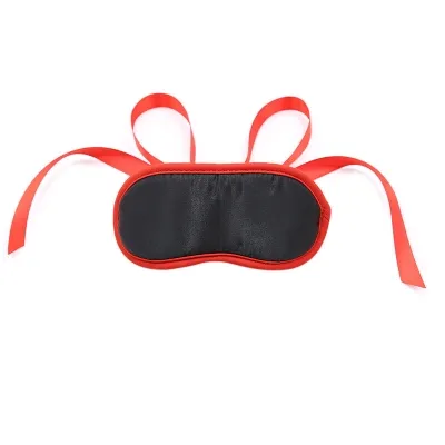 Schwarze Maske Mit Rotem Rand – Ohmama