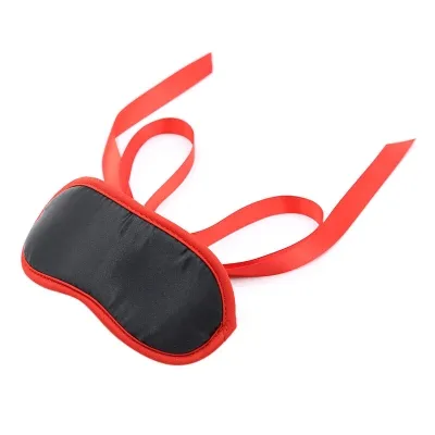 Schwarze Maske Mit Rotem Rand – Ohmama