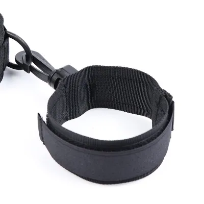 Handcuffs and Nylon Collar – Ohmama