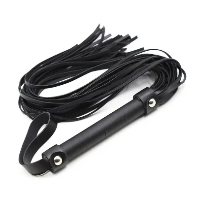 Whip with Silver Rivets – Ohmama