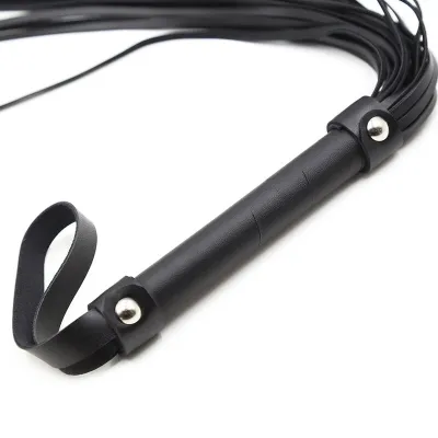 Whip with Silver Rivets – Ohmama