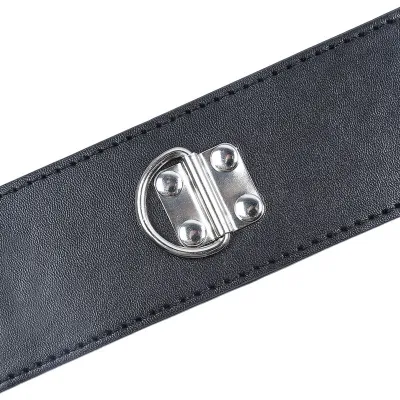 Handschellen Mit Nieten Und Karabiner – Ohmama