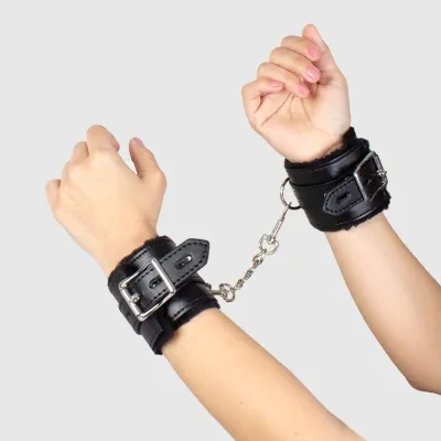 Schwarze Bondage Handschellen – Secretplay