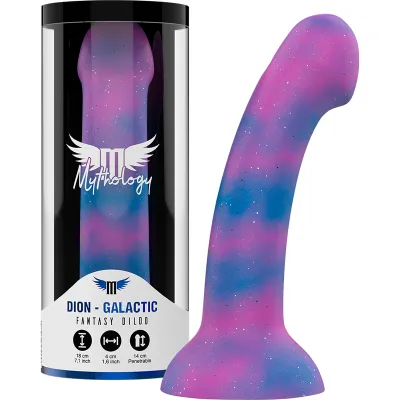 Buntes Dildo mit galaktischem Muster, präsentiert in einer transparenten Verpackung mit der Aufschrift "Mythology".