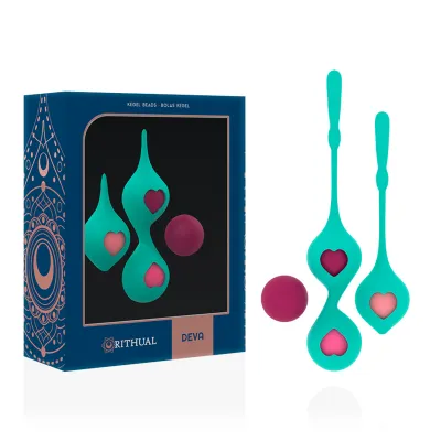 Verpackung und Kegelbälle in Türkis und Pink mit Herzform, Marke "Rithual Deva".