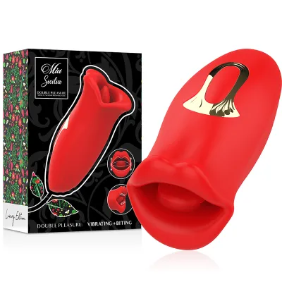 Rotes Vibrationsspielzeug in Lippenform mit Verpackung im Hintergrund, verziert mit Blumenmuster.