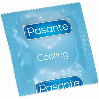Blaue Kondomverpackung mit der Aufschrift "Pasante Cooling".