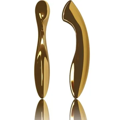 Zwei goldene, glänzende, gebogene Objekte mit glatter Oberfläche, nebeneinander stehend, auf weißem Hintergrund.