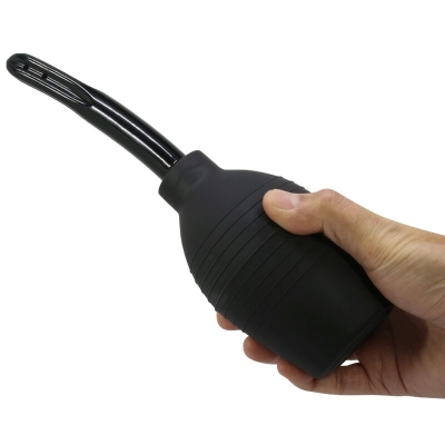 Anal Douche Blkc Super Power Schwarz | Mr Play in hand haltend