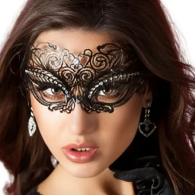 Black Mask – Chili Rose