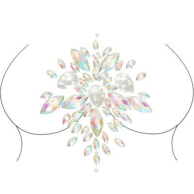 Bunte, schillernde Strasssteine in Blumenform auf weißem Hintergrund.