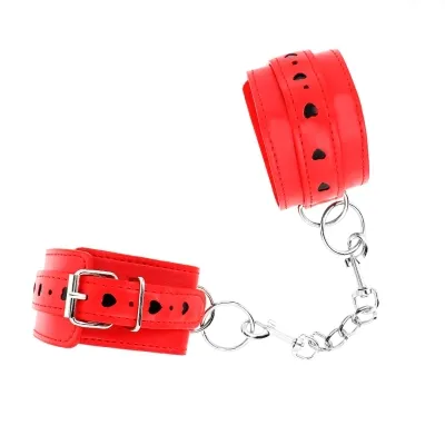 Rote Handgelenksfesseln Mit Schwarzer Herzeinlage – Kink