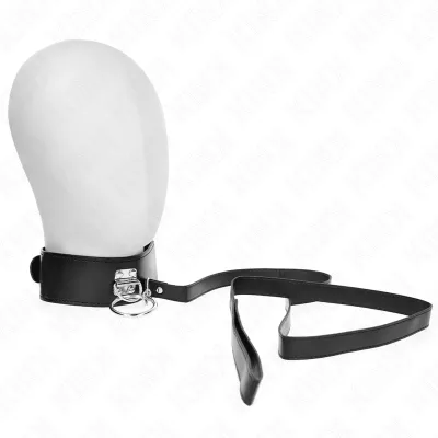 Black collar and leash attached to a white foam head.