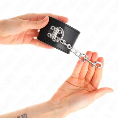 Wrist cuffs with lock closure, black – Kink