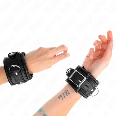 Schwere Handgelenksfesseln Mit Schwarzem Pelzfutter – Kink