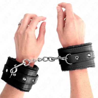 Premium Handgelenkfesseln gefüttert Schwarz – Kink