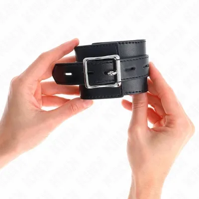Handgelenkfesseln Schwarz Mit Schwarzem Gürtel – Kink