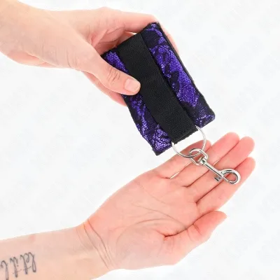 Kurze Handgelenksfesseln Aus Samt + Nylon Lila / Schwarz – Kink