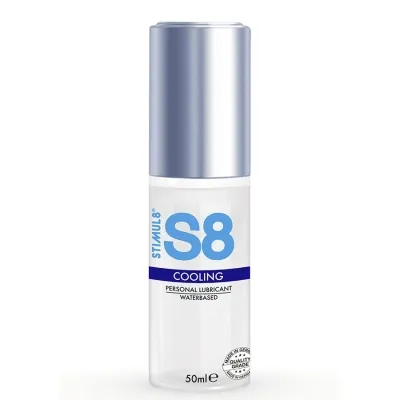 Flasche mit S8 Cooling Gleitgel, 50 ml, wasserbasiert, silberner Deckel.