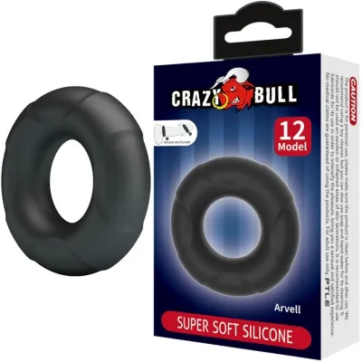 Schwarzer Silikonring neben einer Verpackung mit der Aufschrift "Crazy Bull" und "Super Soft Silicone".