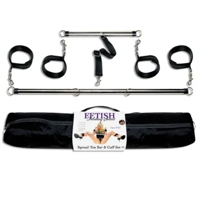 Set aus Metallstangen und Manschetten mit Tasche, Teil der Fetish Fantasy Series.