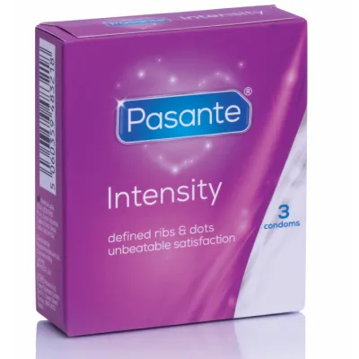 Purple packaging of Pasante Intensity condoms containing 3 pieces, ribbed and dotted texture for an intense experience.