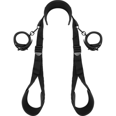 Offene Beinhaltung Mit Handschellen Mit Noprenfutter | Fetish Submissive