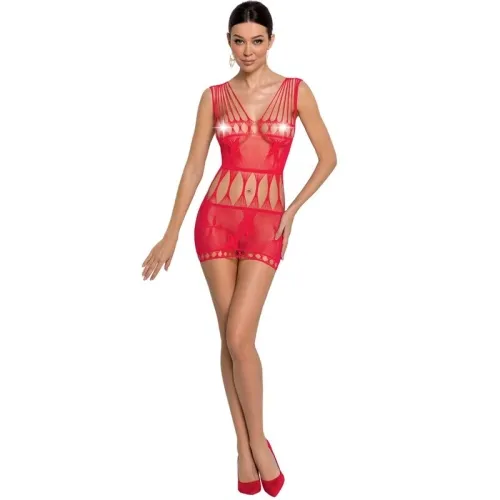 Frau in rotem, durchsichtigem Minikleid mit geometrischem Muster und roten High Heels.
