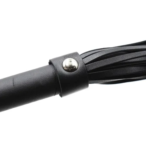 Whip with Silver Rivets – Ohmama
