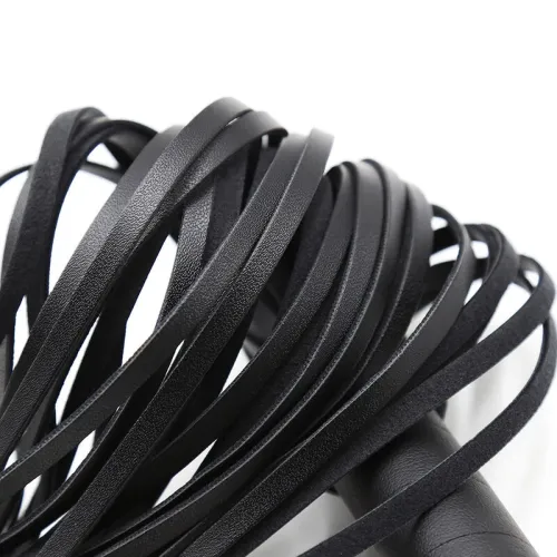 Whip with Silver Rivets – Ohmama