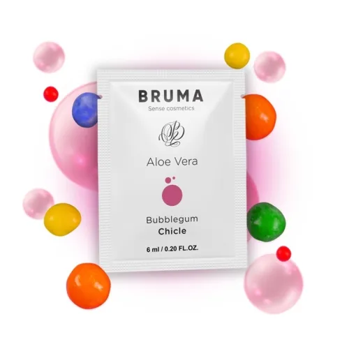 Kosmetik-Sachet mit Aloe Vera, umgeben von bunten Kugeln. Text: "BRUMA, Bubblegum Chicle, 6 ml / 0.20 FL.OZ."