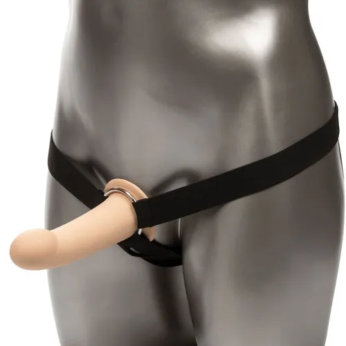 Mannequin mit einem Strap-On-Dildo, befestigt mit einem schwarzen Gurt.