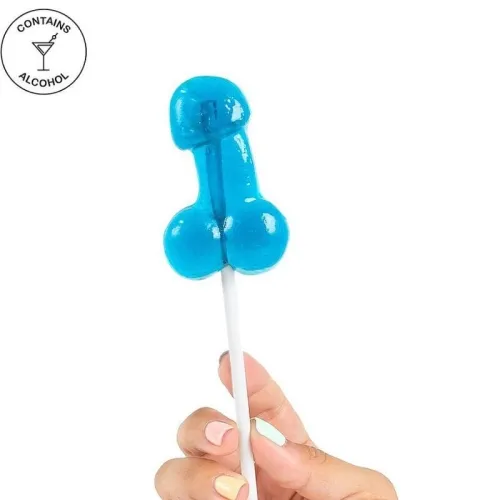 Blaue Lutscher in Form eines Penis, gehalten von einer Hand. Enthält Alkohol.