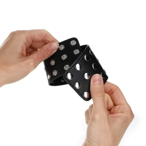 Handgelenkfesseln Mit Druckverschluss Nieten Schwarz – Kink