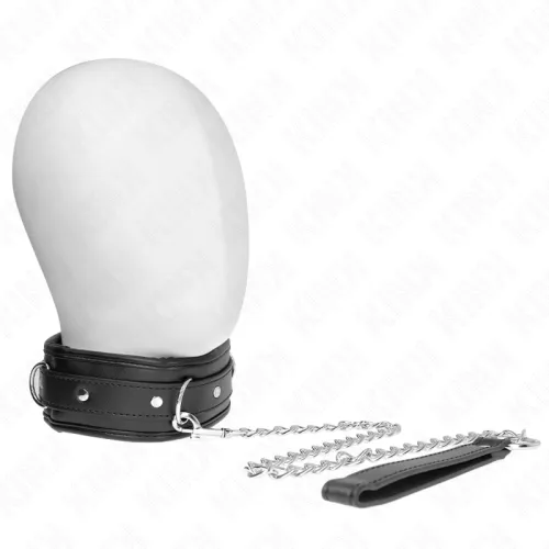 Schwarzes Halsband mit Kette und Griff auf einem weißen Hintergrund.