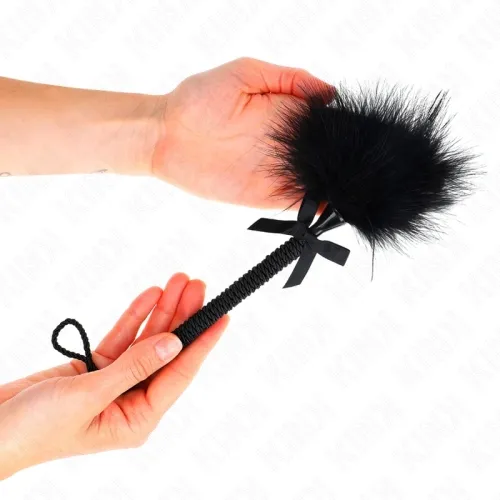 Nylonseilstab Mit Kitzelfedern Und Schwarzer Schleife 25cm – Kink