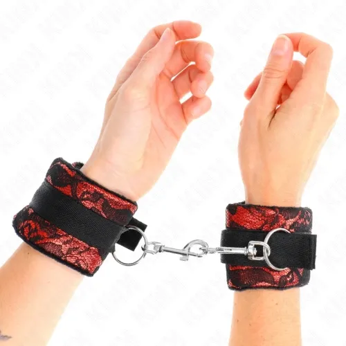 Kurze Handgelenksfesseln Aus Samtspitze Rot / Schwarz – Kink