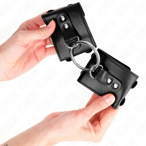 Feste Handgelenkfesseln Mit Ring Und Nieten Schwarz – Kink