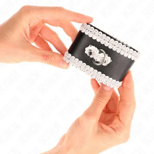 Schwarze Handgelenkfesseln Mit Weisser Dekorierter Spitze – Kink