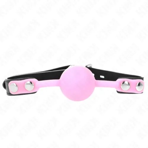 Rosa Ballgag mit schwarzem Riemen und silbernen Nieten auf weißem Hintergrund.