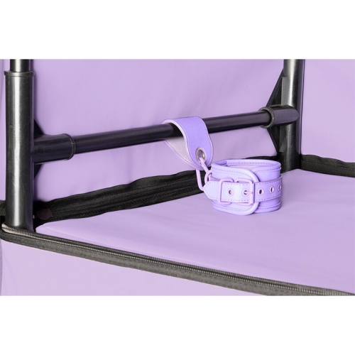 SECRET DOME – KINK CLUB CABINA BUKKAKE MORADO