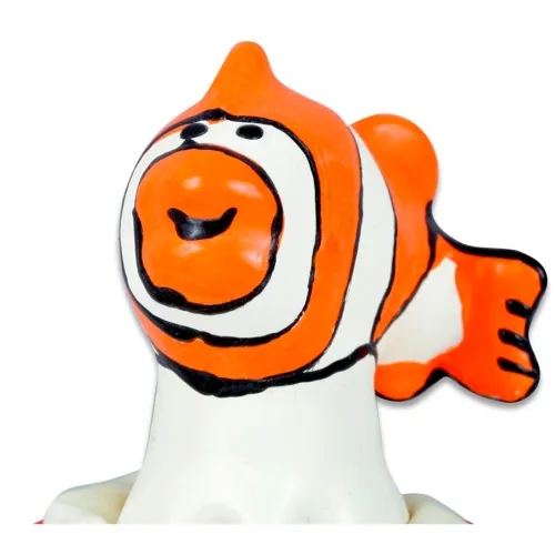 Keramikfigur eines Clownfisches mit orange-weißen Streifen und einem lächelnden Gesicht.