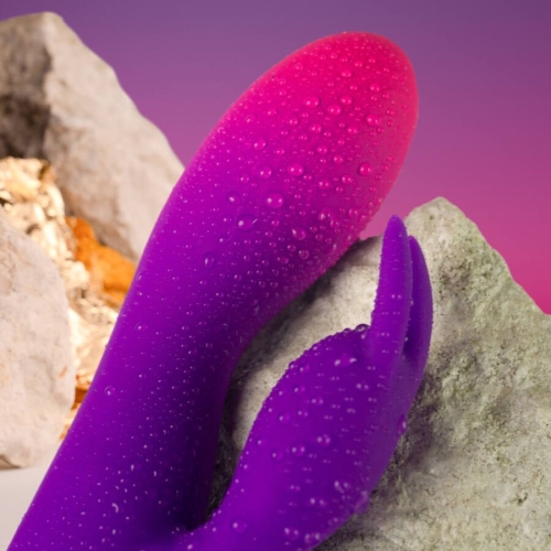 ROCKS-OFF - GLO-GIRL LILA RABBIT VIBRATOR - nah mit wasserperlen